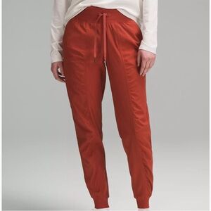 Lululemon Dance Studio MR Joggers Rust Color Women’s size 6